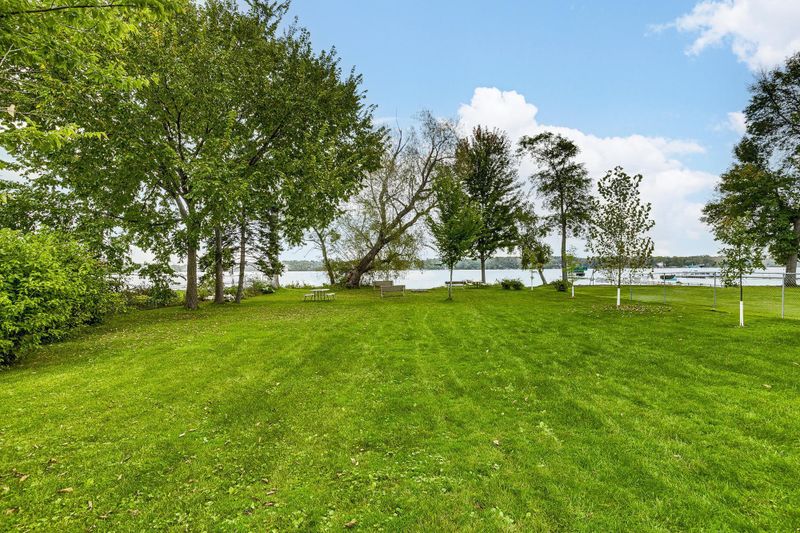 5282 W Lake Beach Ct, Shoreview, MN 55126