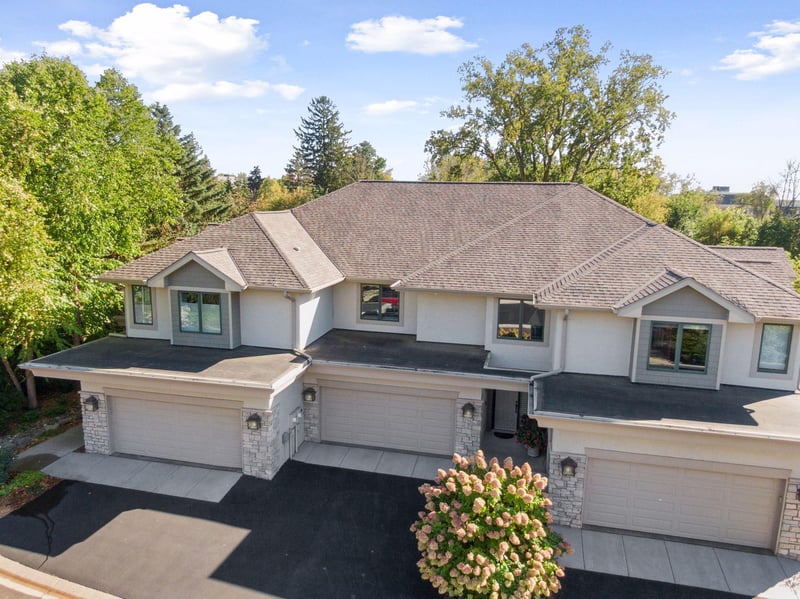 296 Grace Pointe Ct, Wayzata, MN 55391