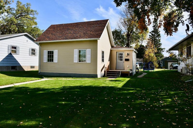 110 Crocker Ave S, Thief River Falls, MN 56701