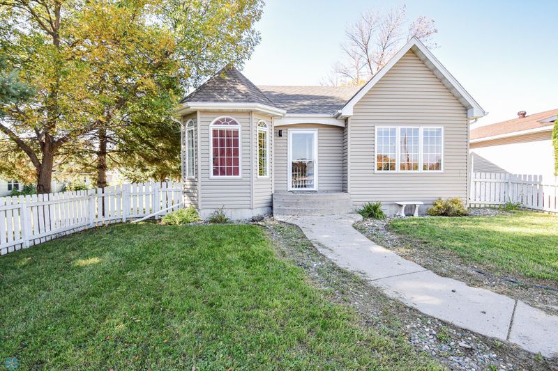 210 1st St NW, Dilworth, MN 56529