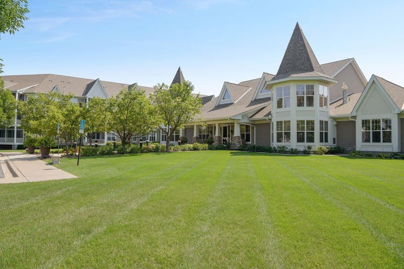 100 Clydesdale Trl #228, Hamel, MN 55340