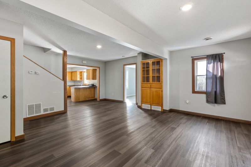 216 7th St NE, Staples, MN 56479