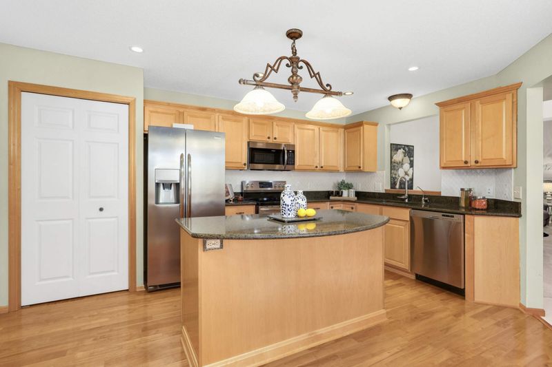 15675 Flackwood Way, Apple Valley, MN 55124