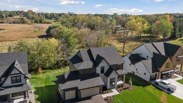 9511 Eagle Ridge Rd, Chanhassen, MN 55317