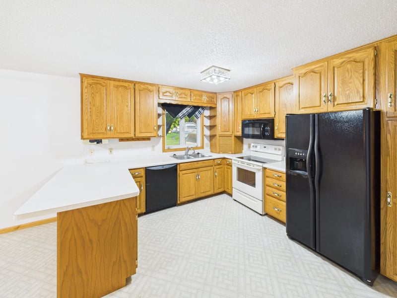 280 Park Ave, Saint Martin, MN 56376