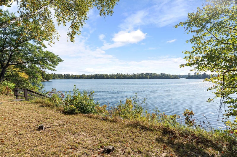 8441 N Clamshell Ln, Pequot Lakes, MN 56472