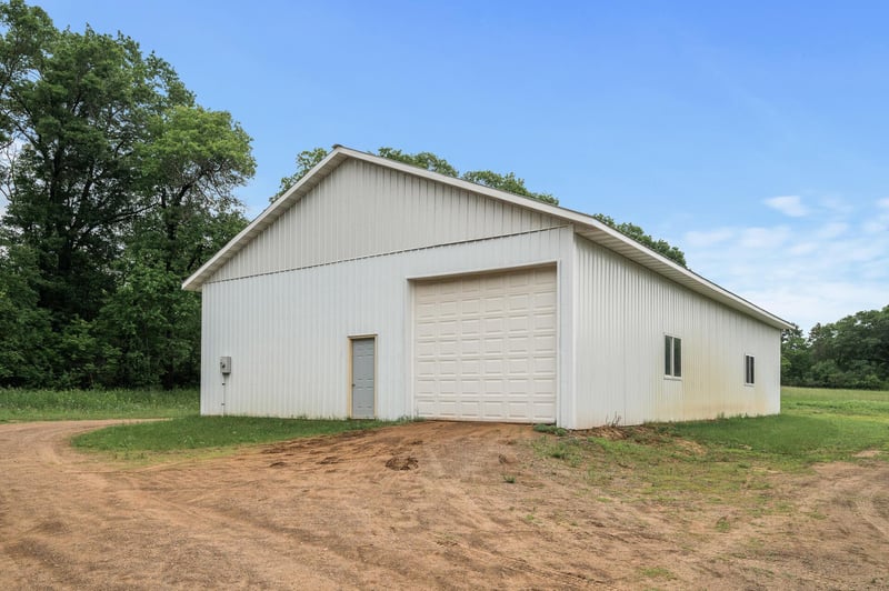 2801 263rd Ave NE, Isanti, MN 55040