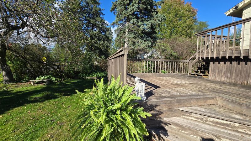 1575 Mcclung Dr, Arden Hills, MN 55112