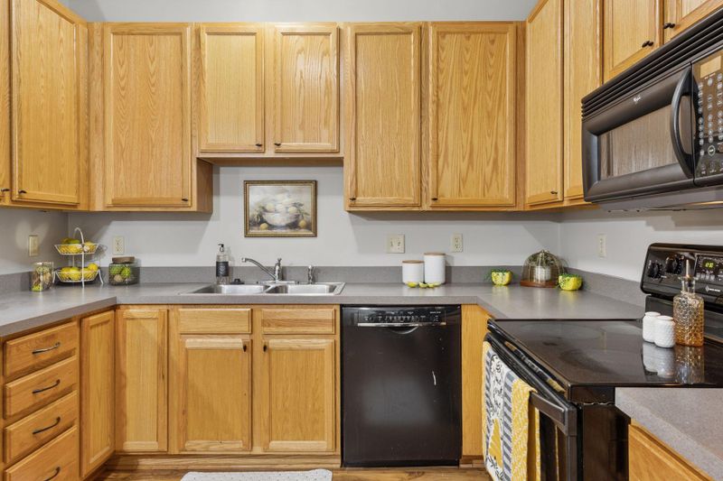 2530 E 34th St #111, Minneapolis, MN 55406