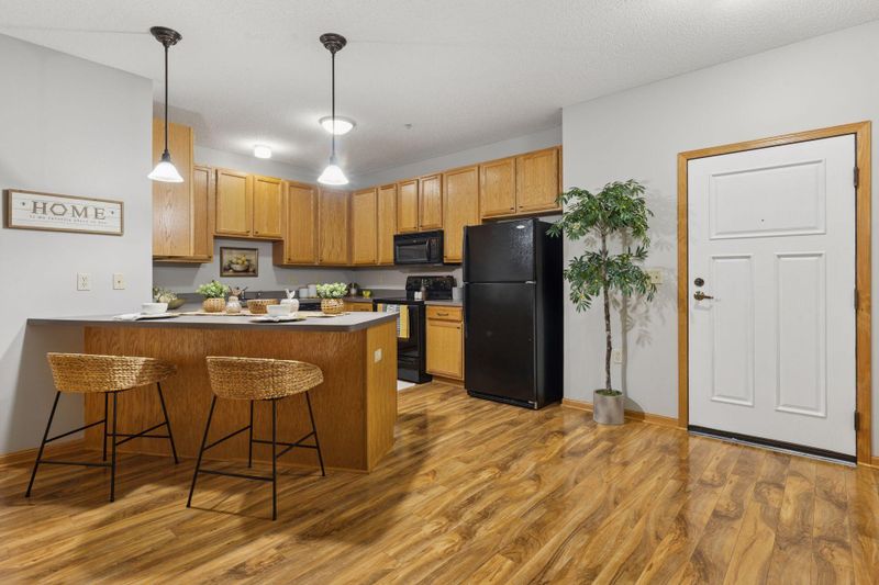 2530 E 34th St #111, Minneapolis, MN 55406