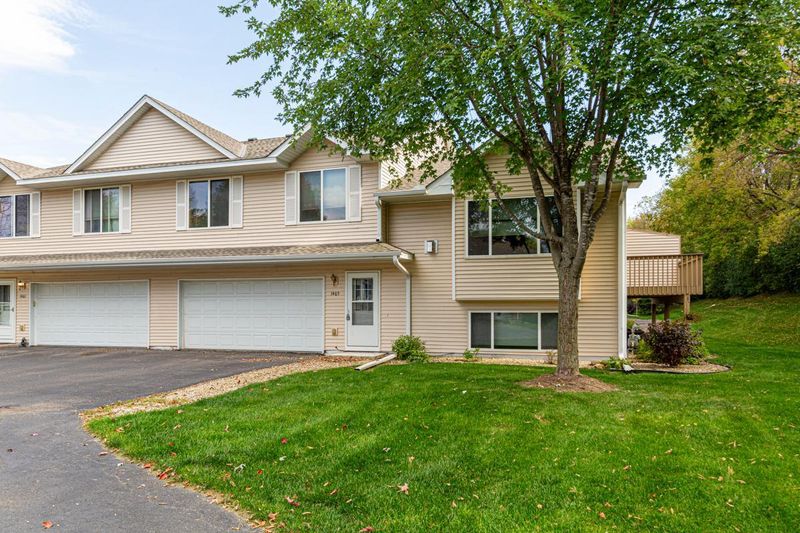 1465 S Trail Cir, Faribault, MN 55021