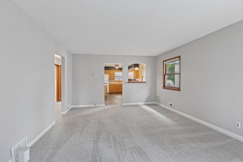 2634 James Ave N, Minneapolis, MN 55411