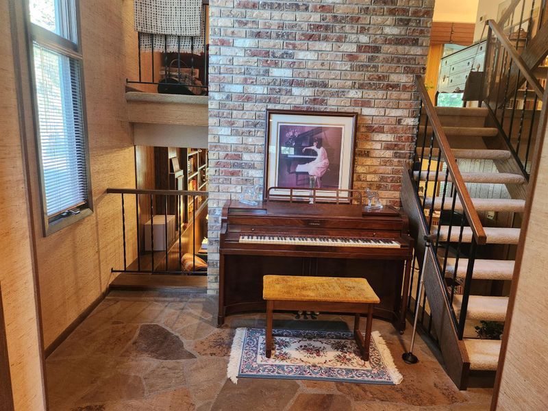 5901 Abbott Pl, Minnetonka, MN 55343