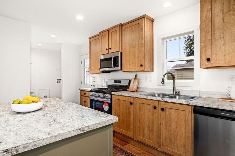 1017 Fisher Ave, Superior, WI 54880