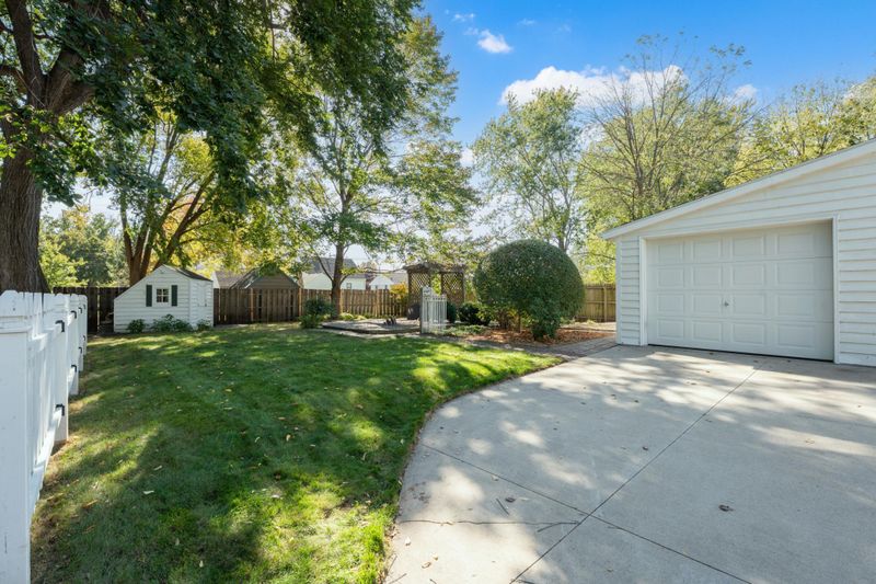 504 7th St NW, Rochester, MN 55901