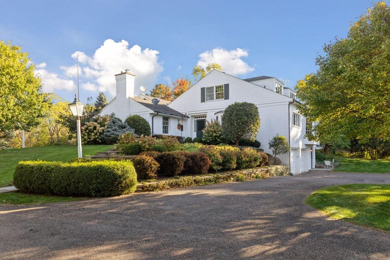 600 Wentworth Ave, Mendota Heights, MN 55118