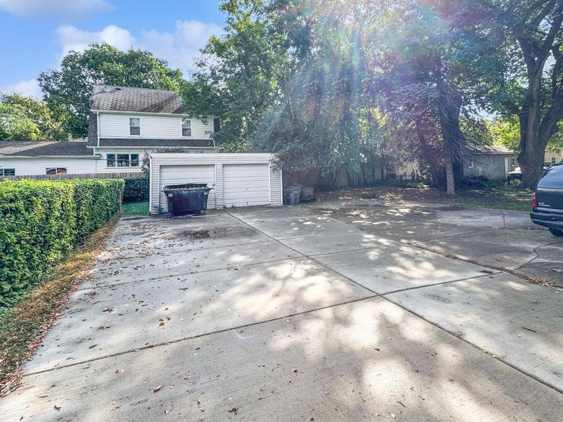 424 4th St S, Moorhead, MN 56560