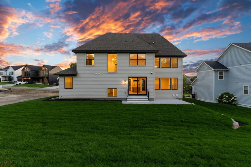 5260 Polaris Ln, Plymouth, MN 55446