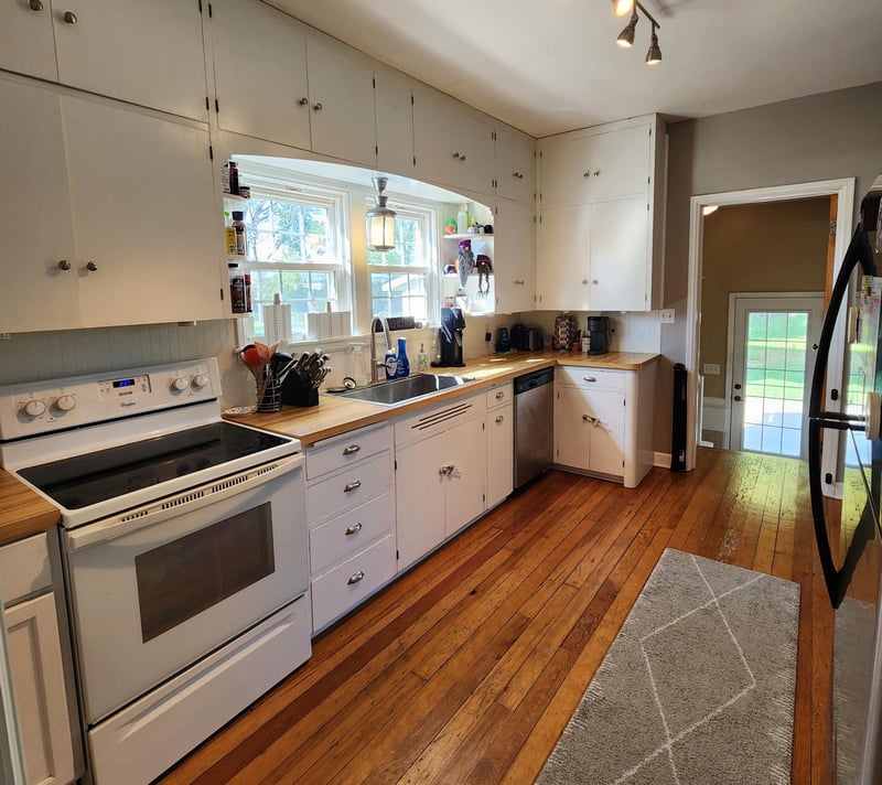 508 Dupont Ave NE, Renville, MN 56284