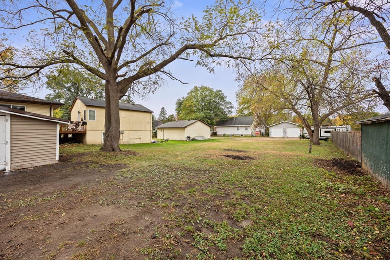 821 7th Ave, Howard Lake, MN 55349