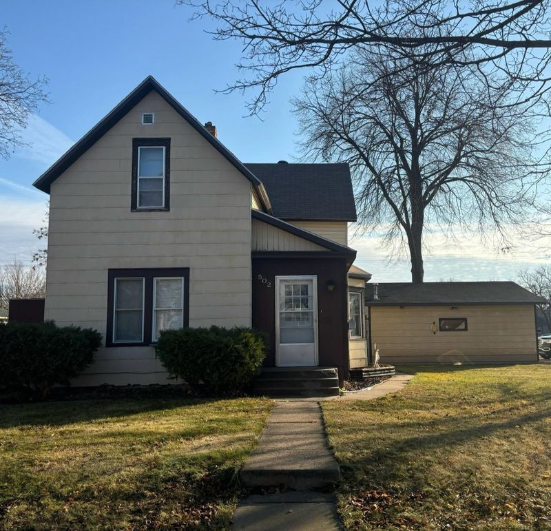 502 3rd St NE, Little Falls, MN 56345