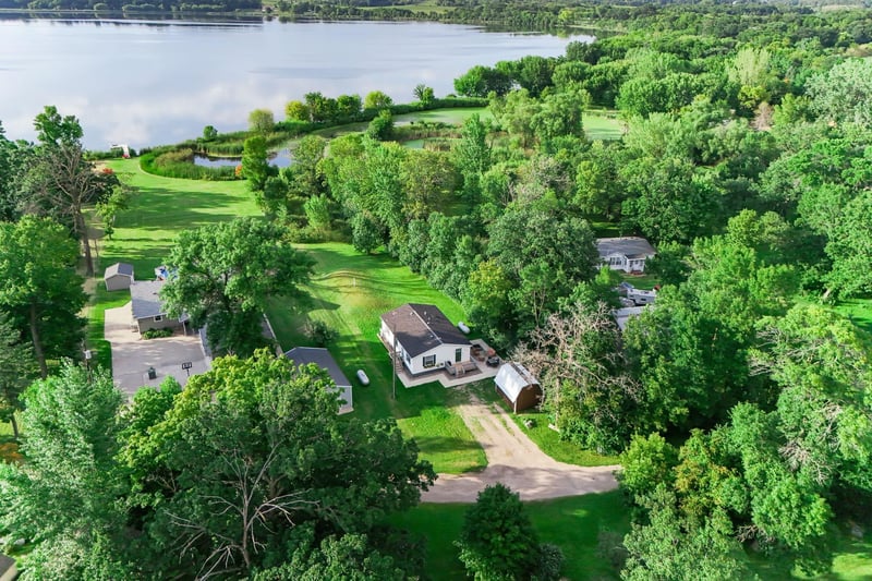 8752 51st St NW, Annandale, MN 55302