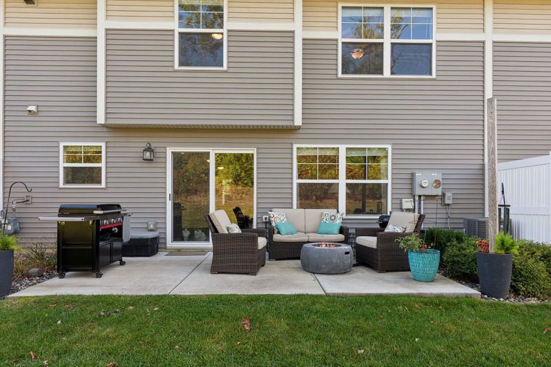 5648 Cattail Ct NE, Prior Lake, MN 55372