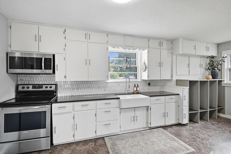 611 NE Mineral Sp Rd, Owatonna, MN 55060