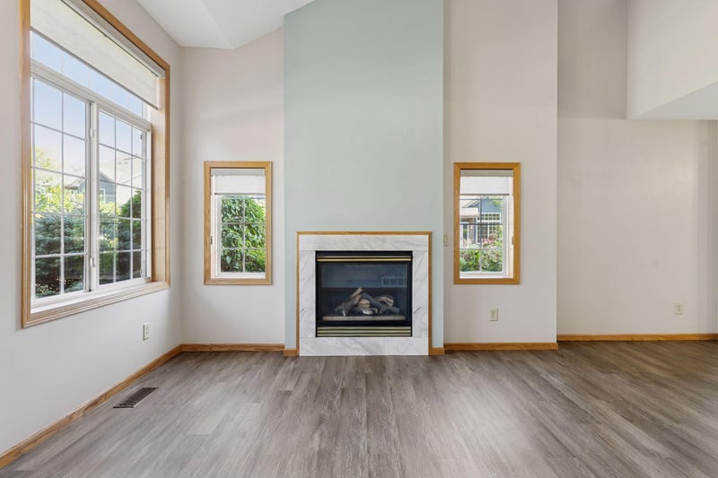 2098 Willow Cir, Centerville, MN 55038