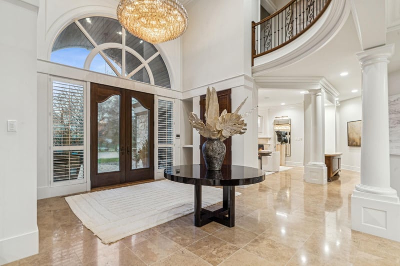 1492 Hunter Dr, Wayzata, MN 55391