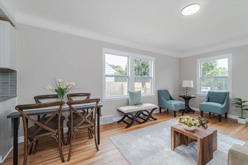 898 Wilder St S, Saint Paul, MN 55116