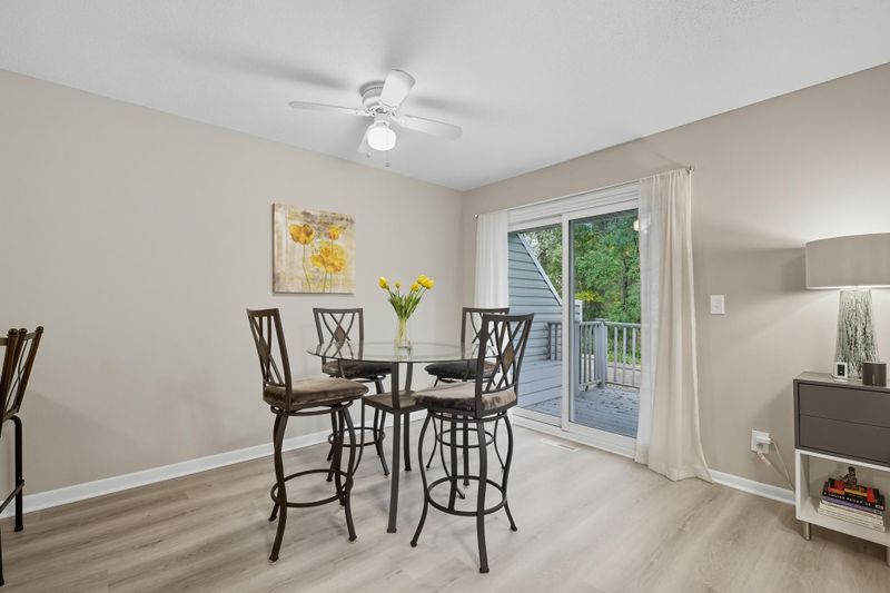 1223 Timbershore Ln, Eagan, MN 55123