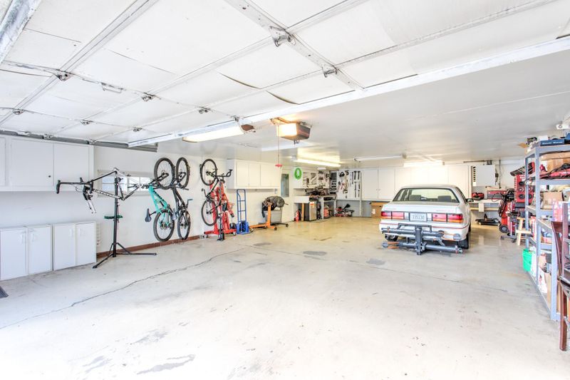 2079 Garnet Ln, Eagan, MN 55122
