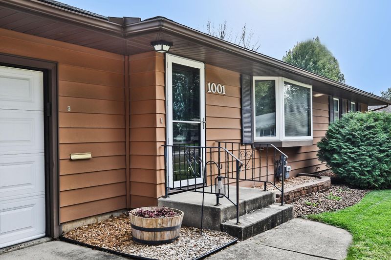 1001 15th St SW, Austin, MN 55912