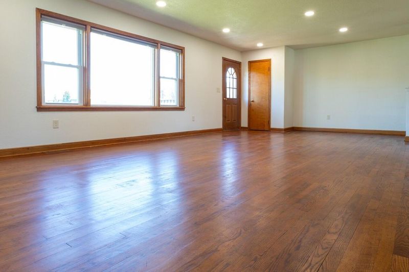 103 Iowa Ave N, Eitzen, MN 55931