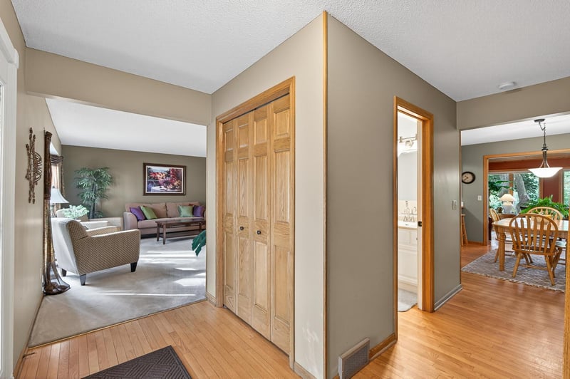 9132 66th Cir N, Brooklyn Park, MN 55428