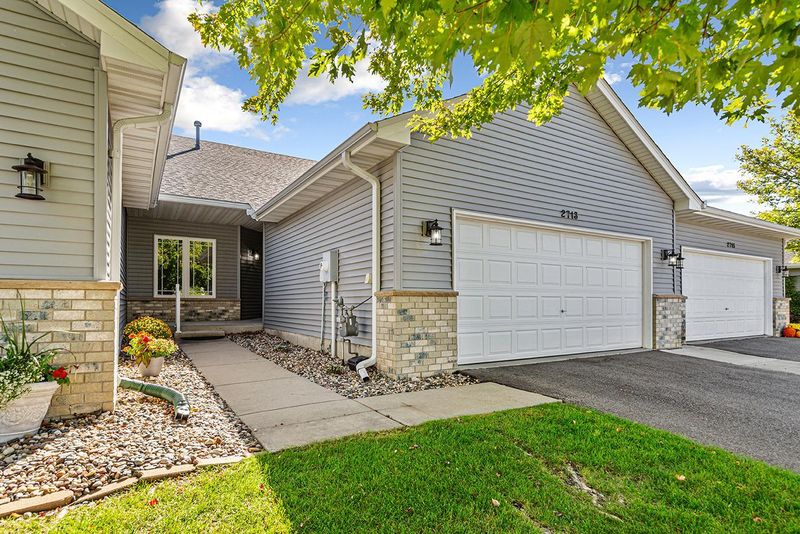 2713 Village Dr, Faribault, MN 55021