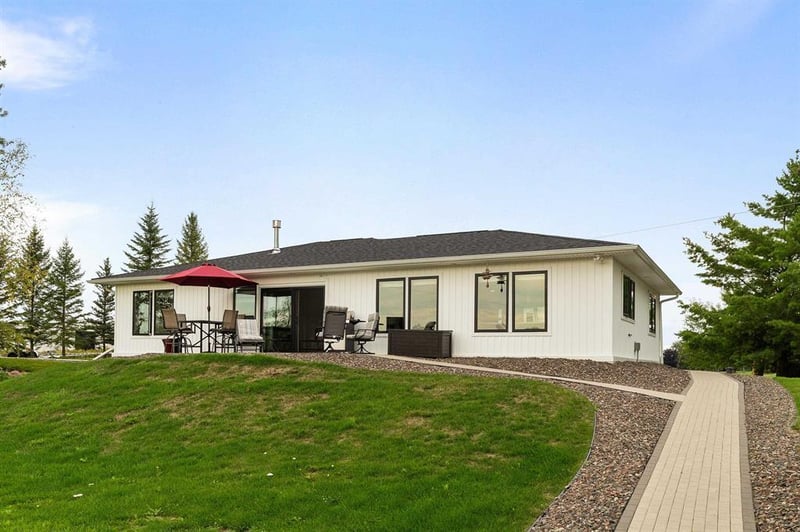 546 Marina Dr, Superior, WI 54880