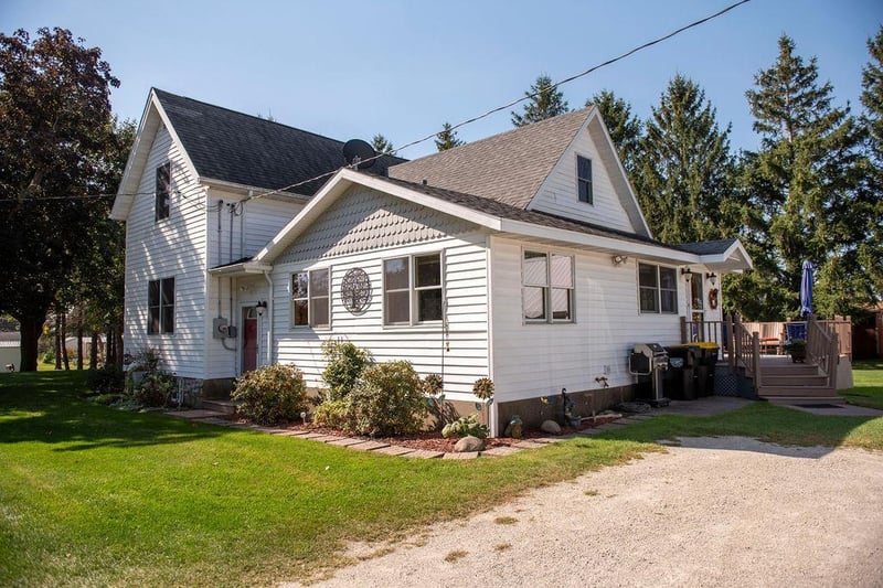 114 Fillmore St E, Wykoff, MN 55990