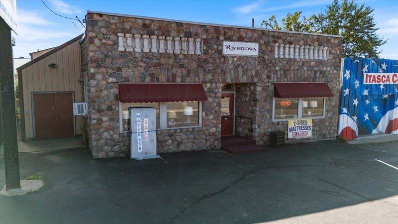 816 NE 4th St, Grand Rapids, MN 55744