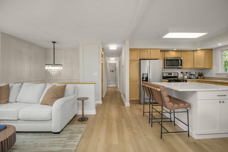 6400 Eden Prairie Rd, Eden Prairie, MN 55346