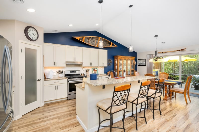 335 Coffee Creek Blvd, Duluth, MN 55811