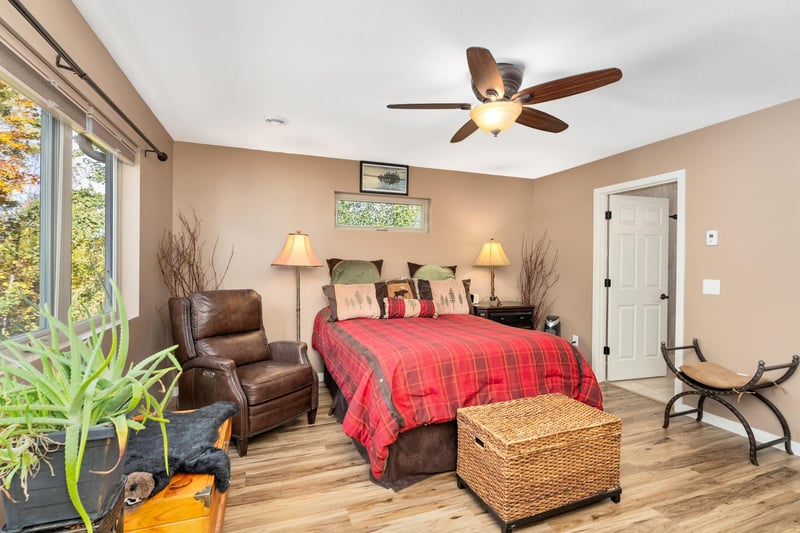 335 Coffee Creek Blvd, Duluth, MN 55811