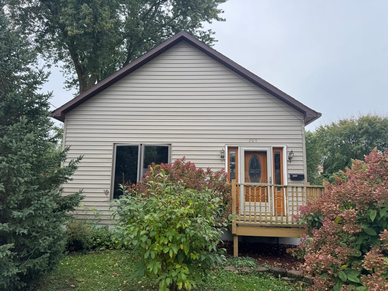 205 Locust St, Lyle, MN 55953