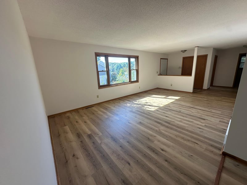 724 Hilltop Dr, Taylors Falls, MN 55084