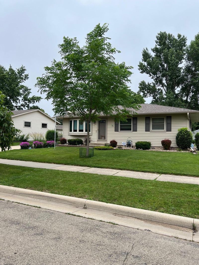 965 17th St SE, Rochester, MN 55904