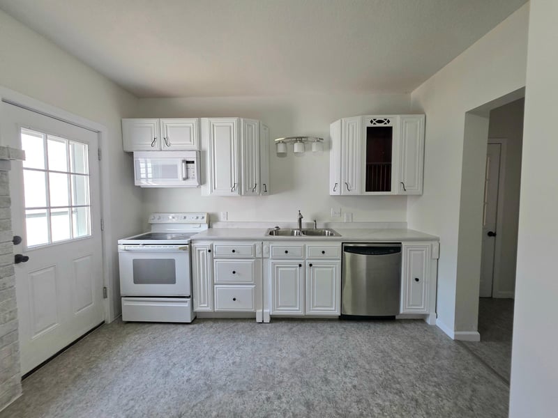 4157 Main St, Saint Bonifacius, MN 55375