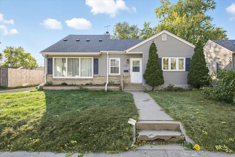 3721 Quail Ave N, Robbinsdale, MN 55422