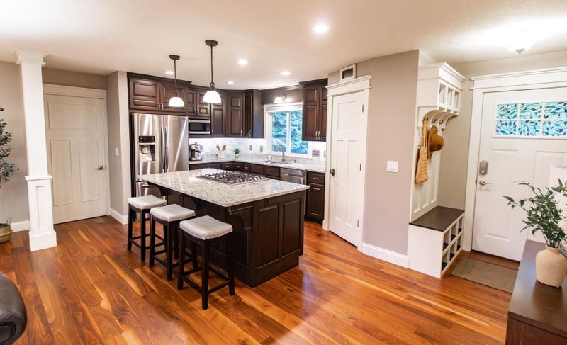 3080 Upper 76th St E, Inver Grove Heights, MN 55076