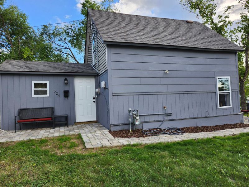 524 6th St NW, Bemidji, MN 56601